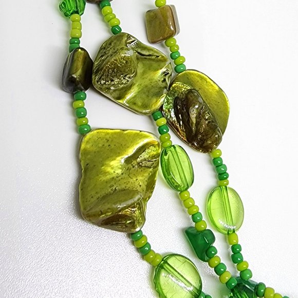Triple Strand Green MOP Abalone Glass and Seed Bead Statement Necklace - Picture 4 of 11